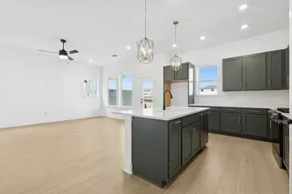 Photo #3: 9384660 Listing 