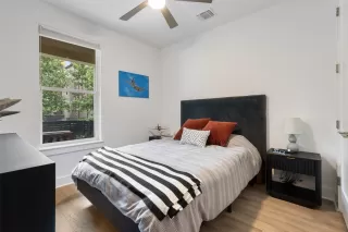 Photo #5: 9389281 Listing 