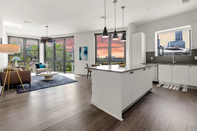 MLS: 9399511 Condo For Sale