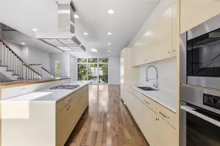 Photo #6: 9426017 Listing 