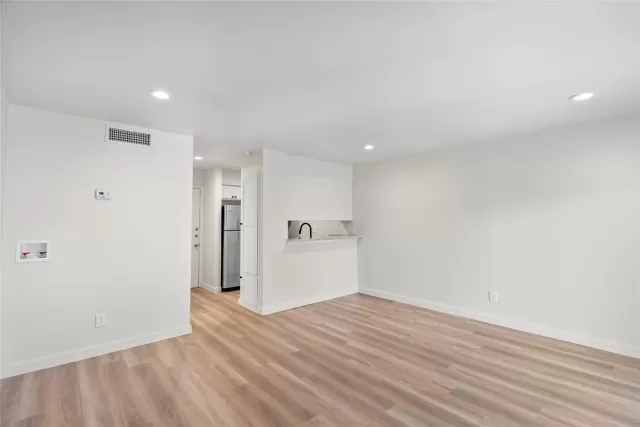 MLS: 9466639 Condo For Sale