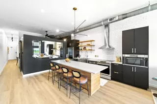 Photo #4: 9628879 Listing