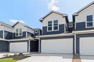 More Details about MLS # 9644100 : 18909 SCHULTZ LN 1102