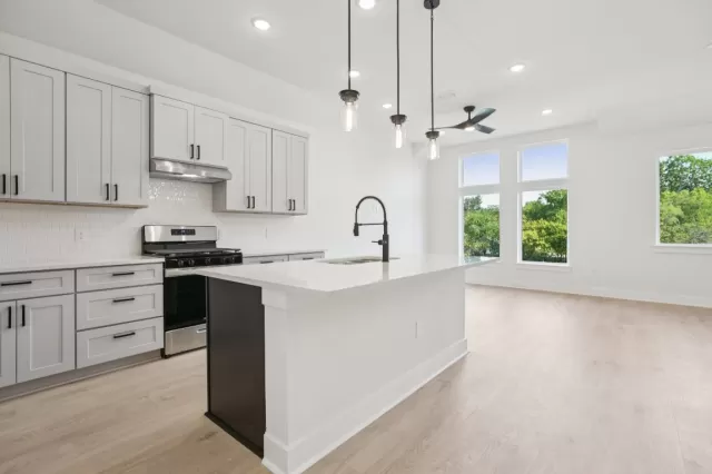 MLS: 9656439 Condo For Sale