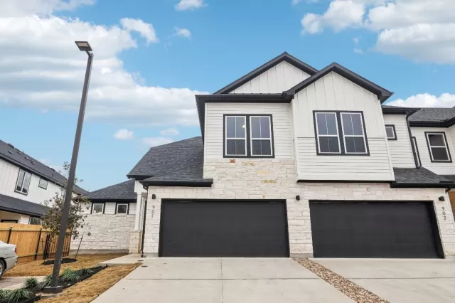 MLS: 9694783 Condo For Sale