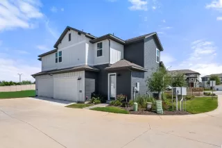 Photo #2: 9697637 Listing 