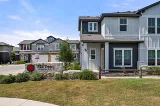 Photo #4: 9697637 Listing 