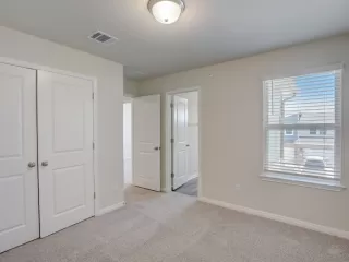 Photo #5: 9752903 Listing 