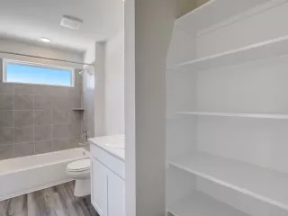 Photo #6: 9752903 Listing 