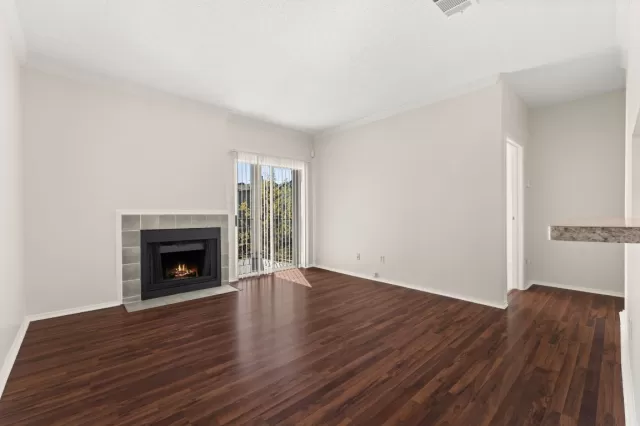 MLS: 9753262 Condo For Sale