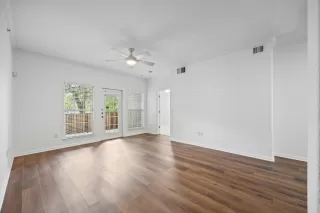 Photo #2: 9858694 Listing 