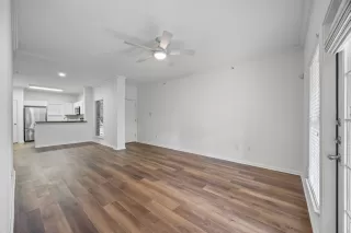 Photo #4: 9858694 Listing 