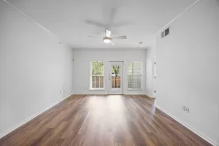 Photo #5: 9858694 Listing 