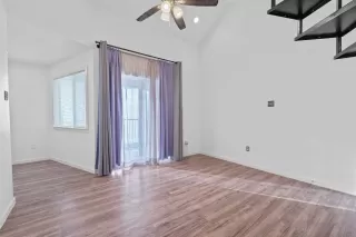 Photo #6: 9871409 Listing