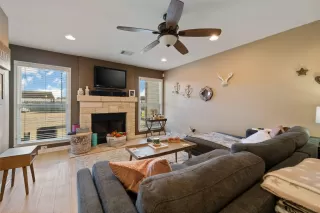 Photo #5: 9900672 Listing