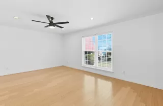 Photo #2: 9944965 Listing