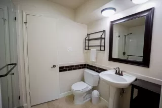 Photo #4: 9973690 Listing