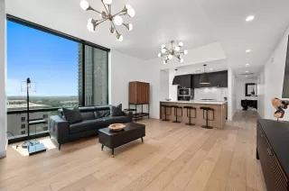 Photo #2: 9991343 Listing 