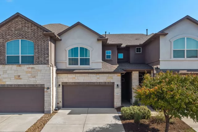 MLS: 9991697 Condo For Sale