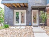 Browse active condo listings in KINNEY LOFTS