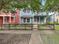 Browse active condo listings in CHESTNUT COMMONS