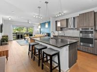 More Details about MLS # 1879397 : 3600 S LAMAR BLVD 211