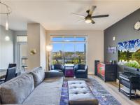 More Details about MLS # 1925620 : 603 DAVIS ST 1002