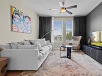 More Details about MLS # 7441192 : 1900 BARTON SPRINGS RD 5027