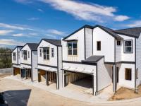 More Details about MLS # 7469111 : 1300 MCKIE DR 1