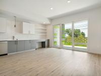 More Details about MLS # 7685862 : 4004 BANISTER LN 103