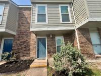 More Details about MLS # 8946116 : 2018 W RUNDBERG LN 12B