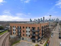 More Details about MLS # 9868955 : 2235 E 6TH ST 210